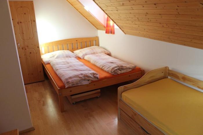 Roubenka Zlata Olesnice Zlata Olesnice  Buitenkant foto