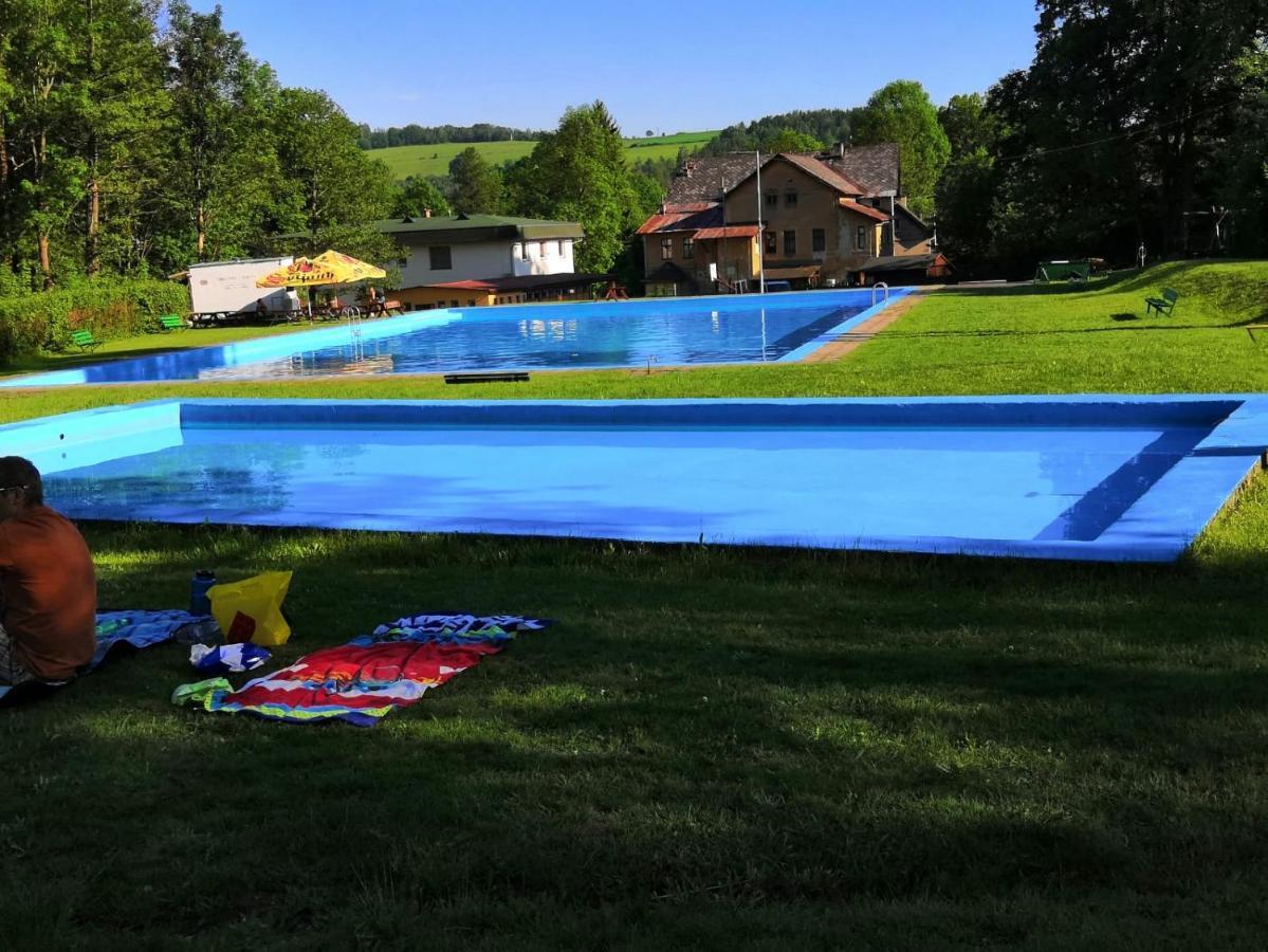 Roubenka Zlata Olesnice Zlata Olesnice  Buitenkant foto